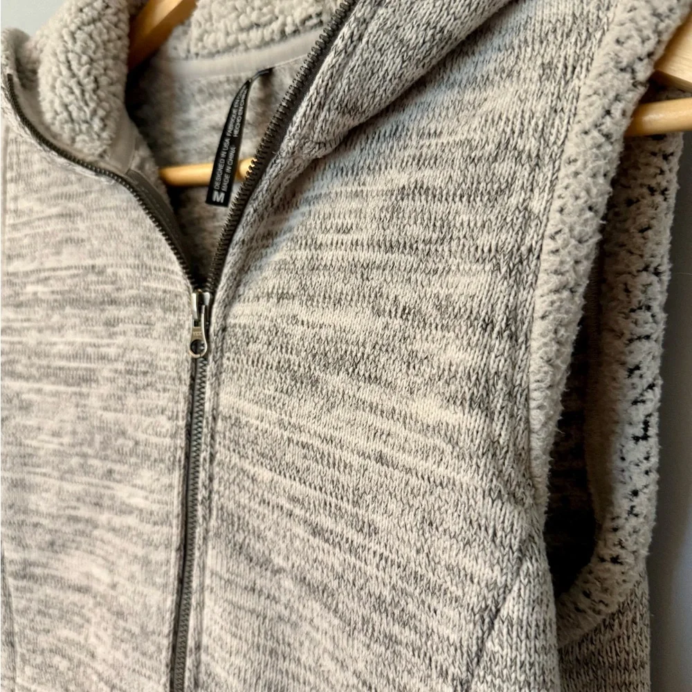 Kuhl Alaska Women’s Cozy Sleeveless Zip-Up Hooded Vest w/ Pockets - Heather Gray - Picture 4 of 12